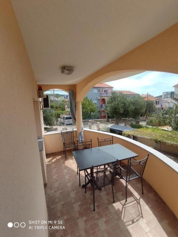 Apartments Antonija - Fitness Vinisce Exterior photo